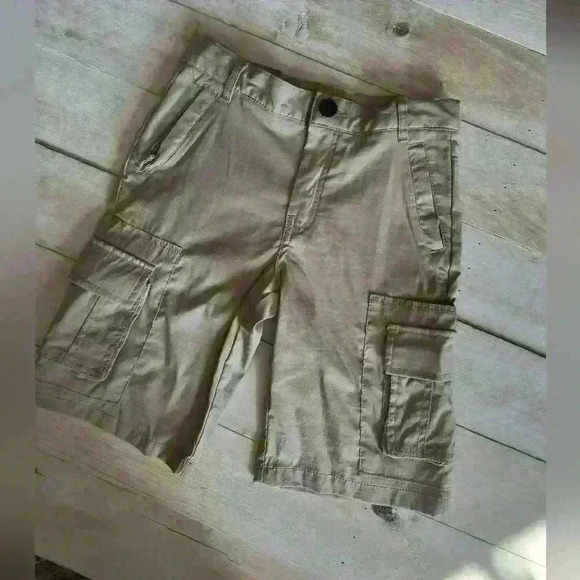 Cat & Jack Boys Cargo Shorts Khaki Size 8 - Picture 1 of 5